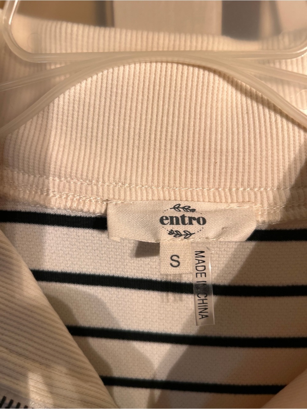 entro Cream and Black Striped Sleeveless Knit Top with Zip - Picture 2 of 4
